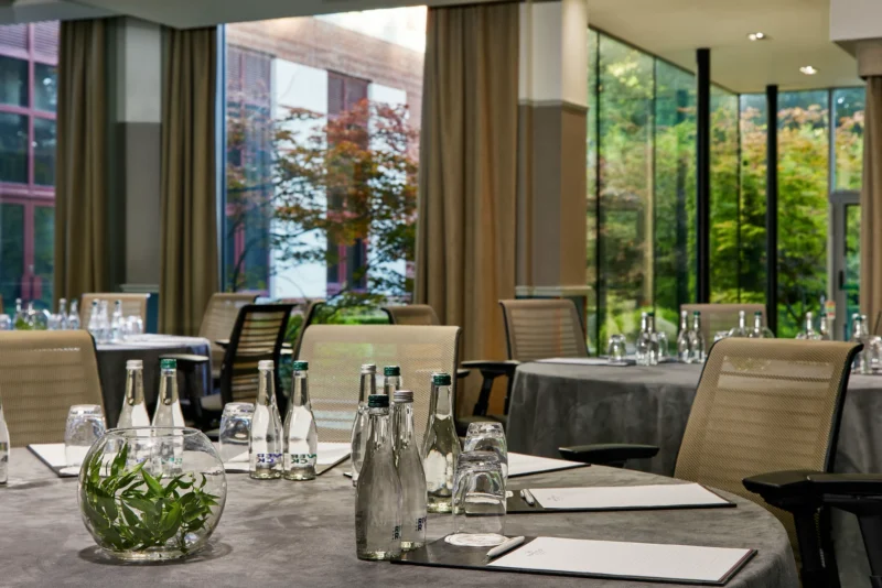 Fahrenheit Suite Bar/Restaurant Image